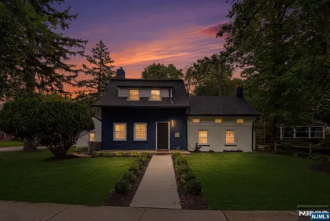 867 River Road
