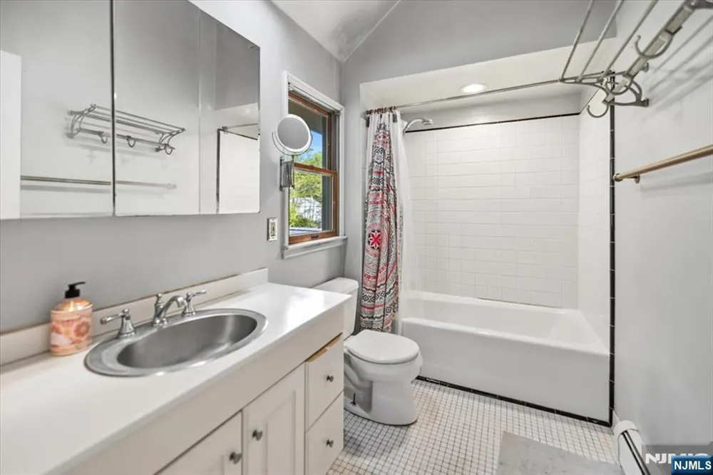 148 Spring Valley Road Montvale, NJ 07645