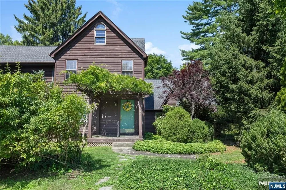 148 Spring Valley Road Montvale, NJ 07645