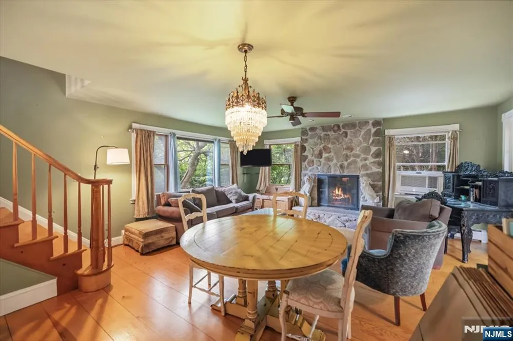 148 Spring Valley Road Montvale, NJ 07645