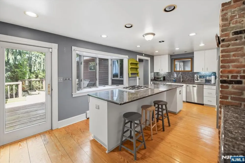 148 Spring Valley Road Montvale, NJ 07645
