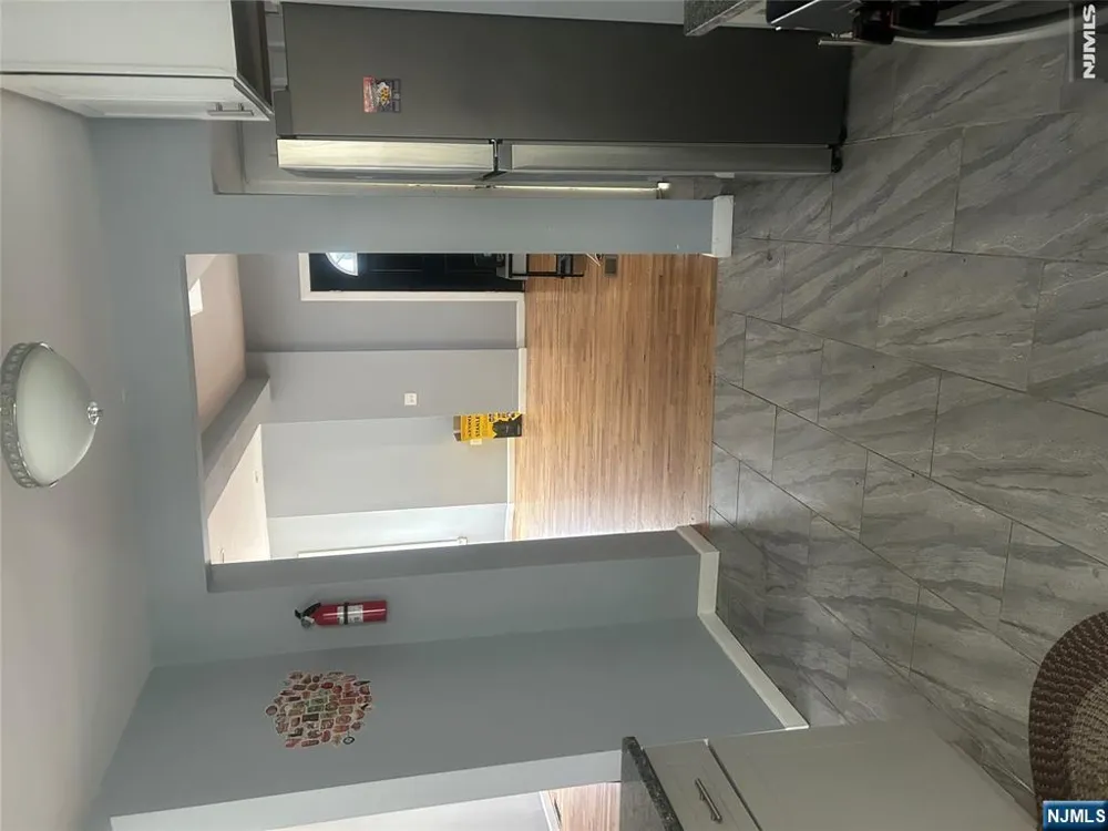 27 Richelieu Terrace Newark, NJ 07106