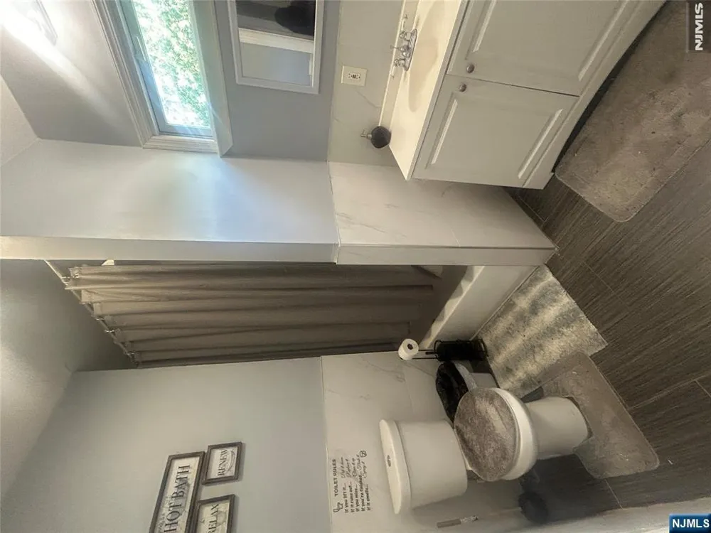 27 Richelieu Terrace Newark, NJ 07106