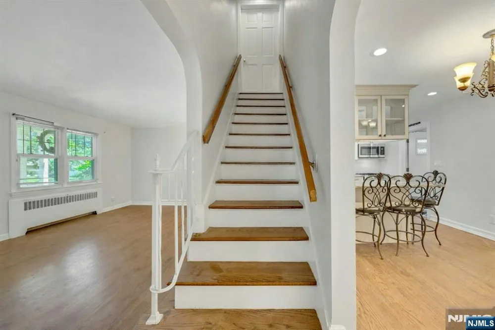 389 Bergen Boulevard Oradell, NJ 07649