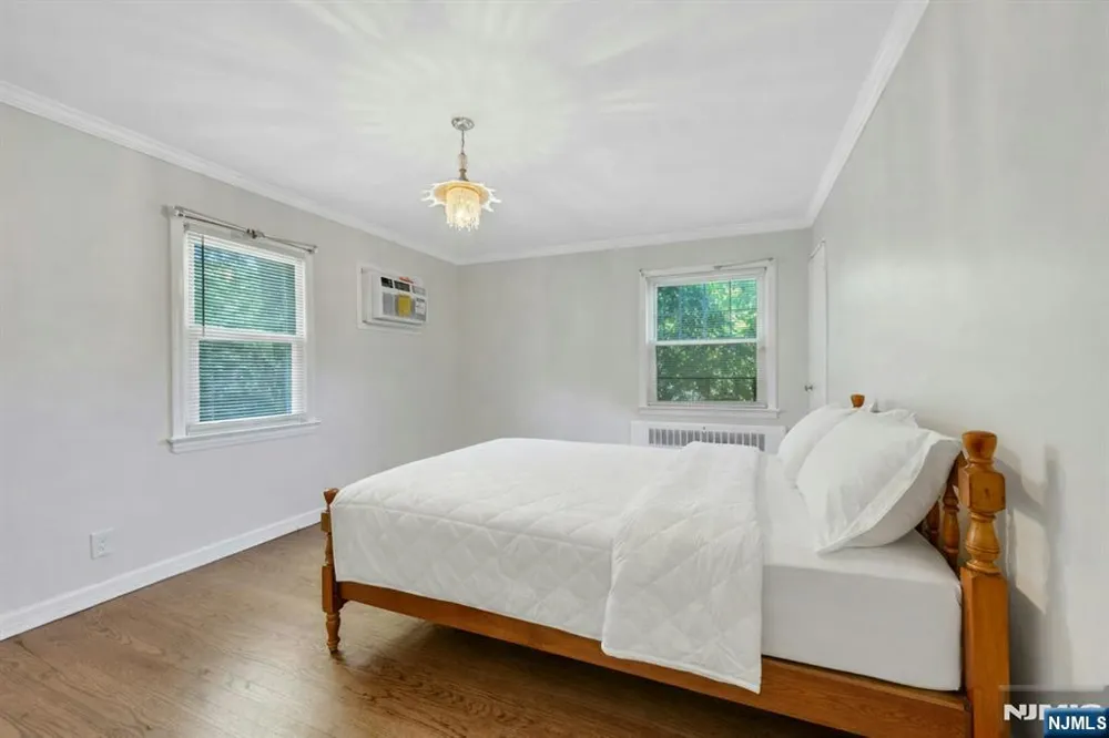 389 Bergen Boulevard Oradell, NJ 07649