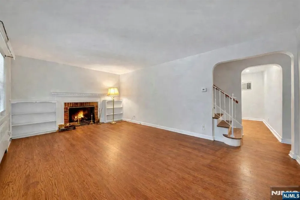 389 Bergen Boulevard Oradell, NJ 07649