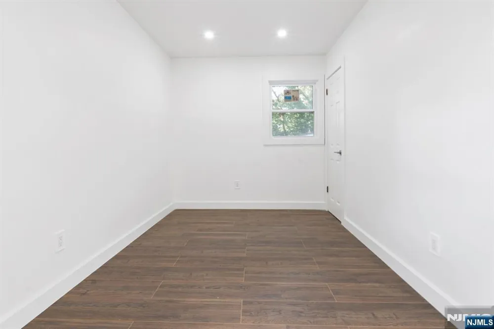 19 Cliffside Trail Denville Township, NJ 07834