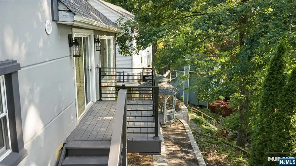 19 Cliffside Trail Denville Township, NJ 07834