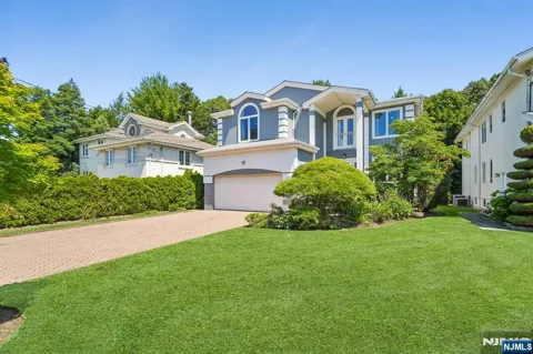 87 Irving Avenue