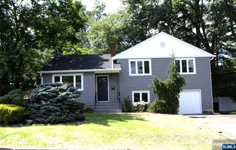 16 Valley Brook Drive