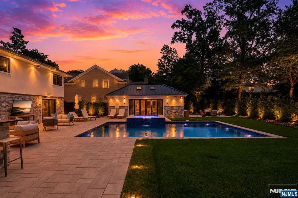 35 Jane Drive Englewood Cliffs, NJ 07632