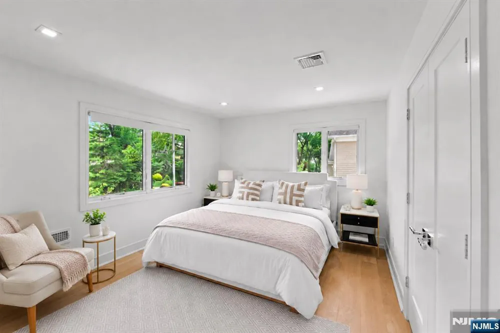 35 Jane Drive Englewood Cliffs, NJ 07632