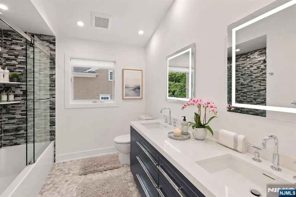 35 Jane Drive Englewood Cliffs, NJ 07632