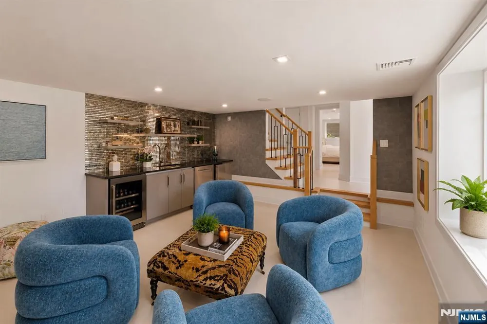 35 Jane Drive Englewood Cliffs, NJ 07632