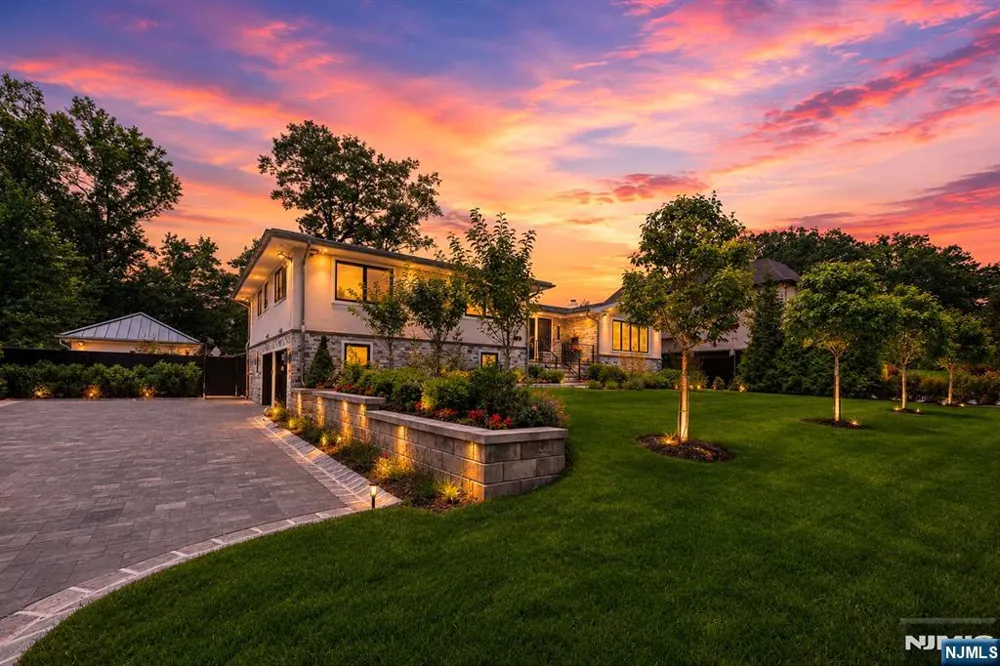 35 Jane Drive Englewood Cliffs, NJ 07632