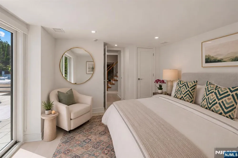 35 Jane Drive Englewood Cliffs, NJ 07632