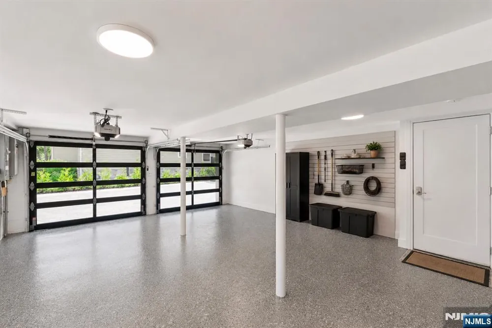 35 Jane Drive Englewood Cliffs, NJ 07632