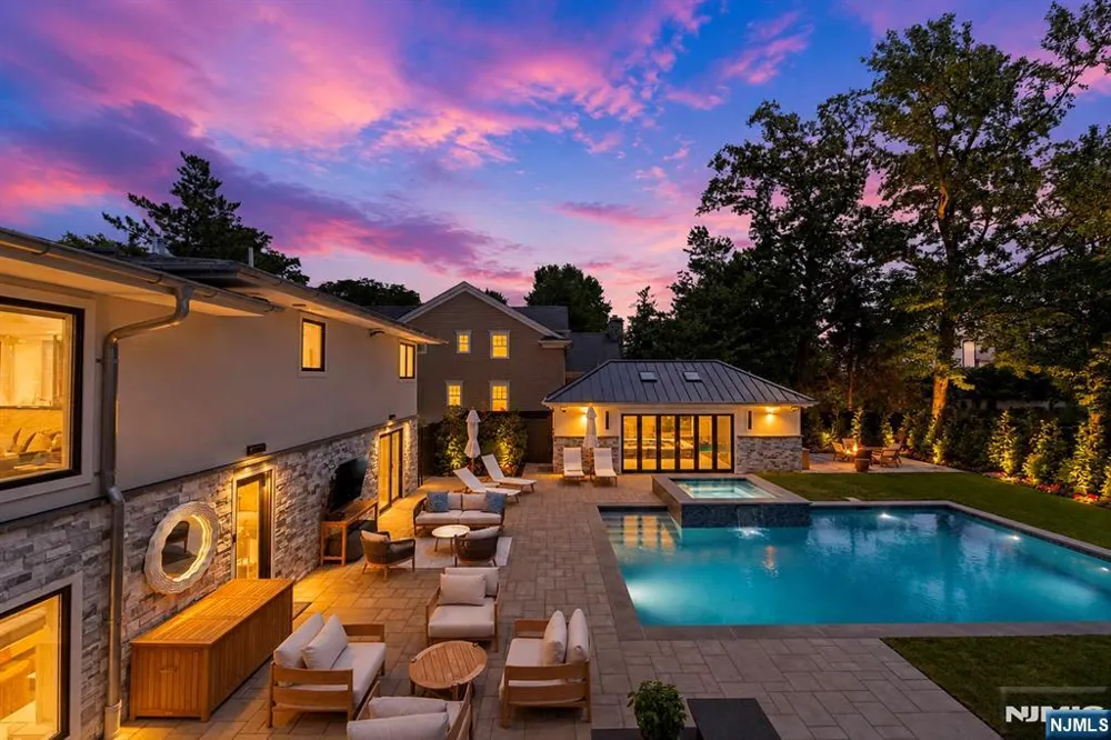 35 Jane Drive Englewood Cliffs, NJ 07632