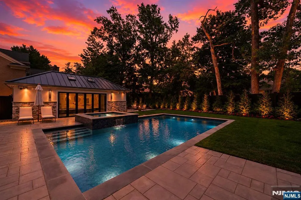 35 Jane Drive Englewood Cliffs, NJ 07632