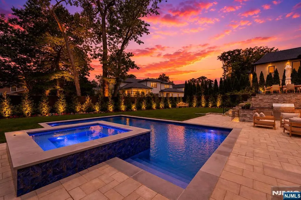 35 Jane Drive Englewood Cliffs, NJ 07632