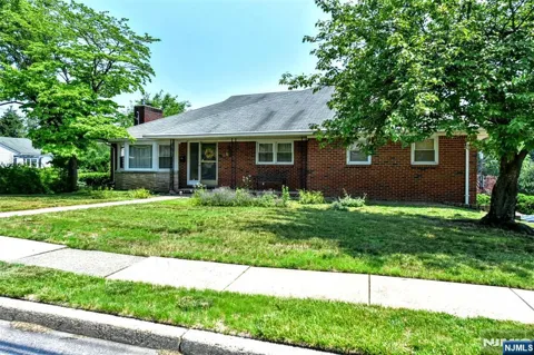 88 Spring Valley Road