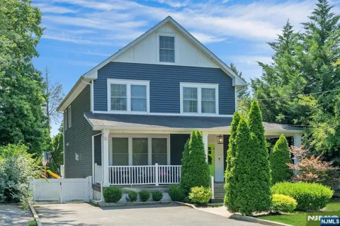 163 Woodward Avenue