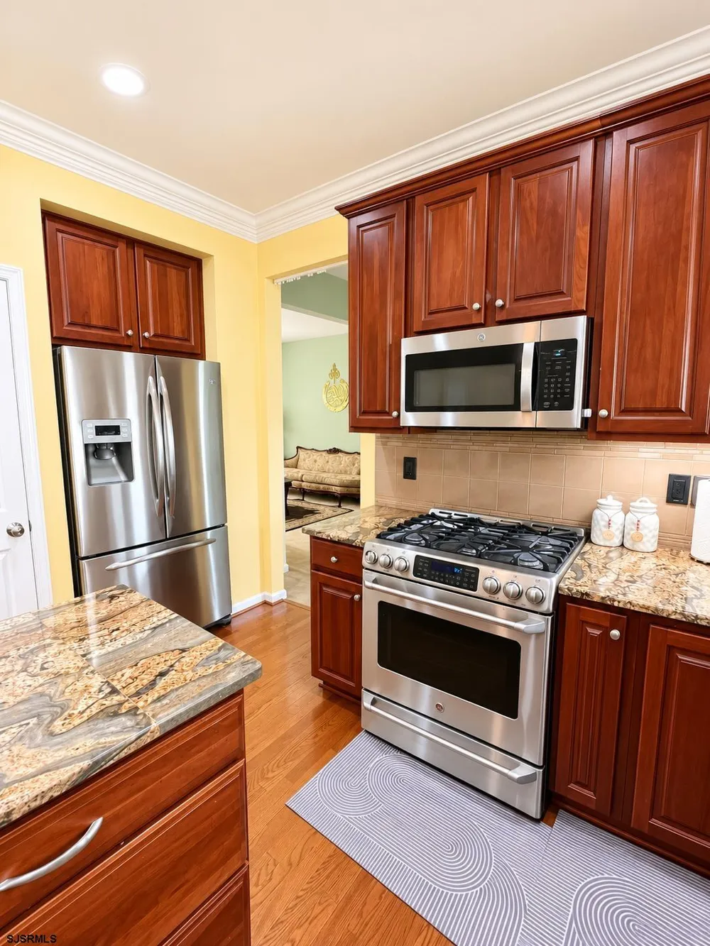 5 Renaissance Dr Mays Landing, NJ 08330