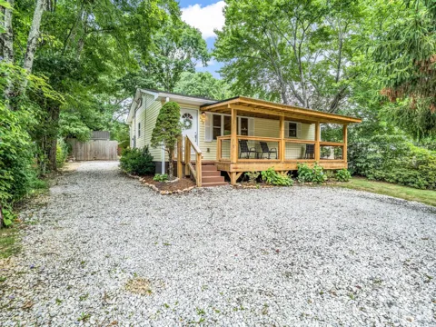 407 Hiawassee Avenue