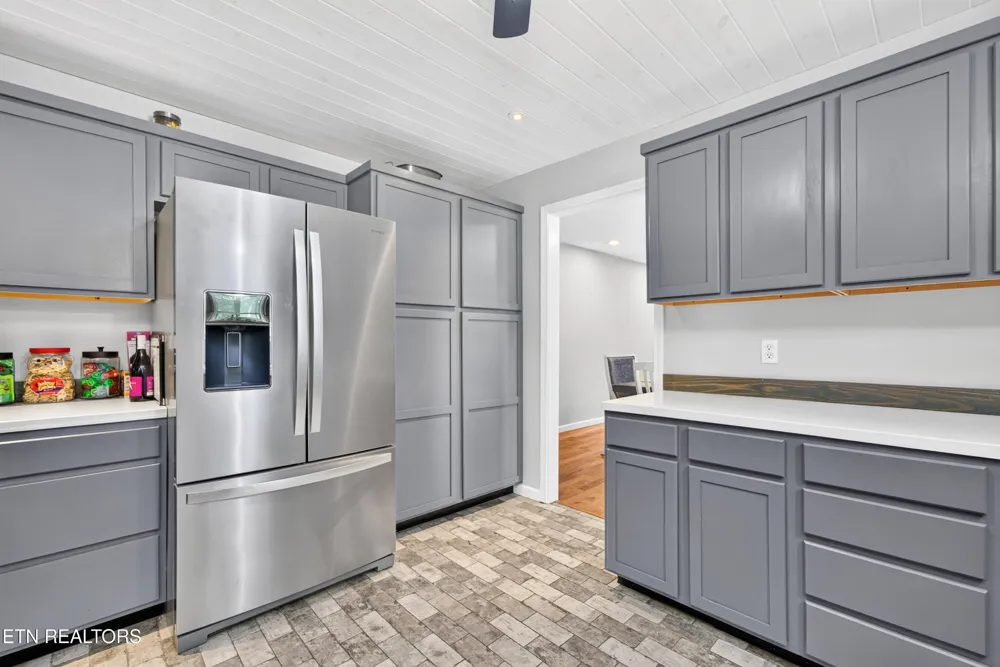 3754 Shady Oak Circle Cookeville, TN 38501