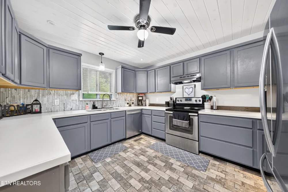 3754 Shady Oak Circle Cookeville, TN 38501