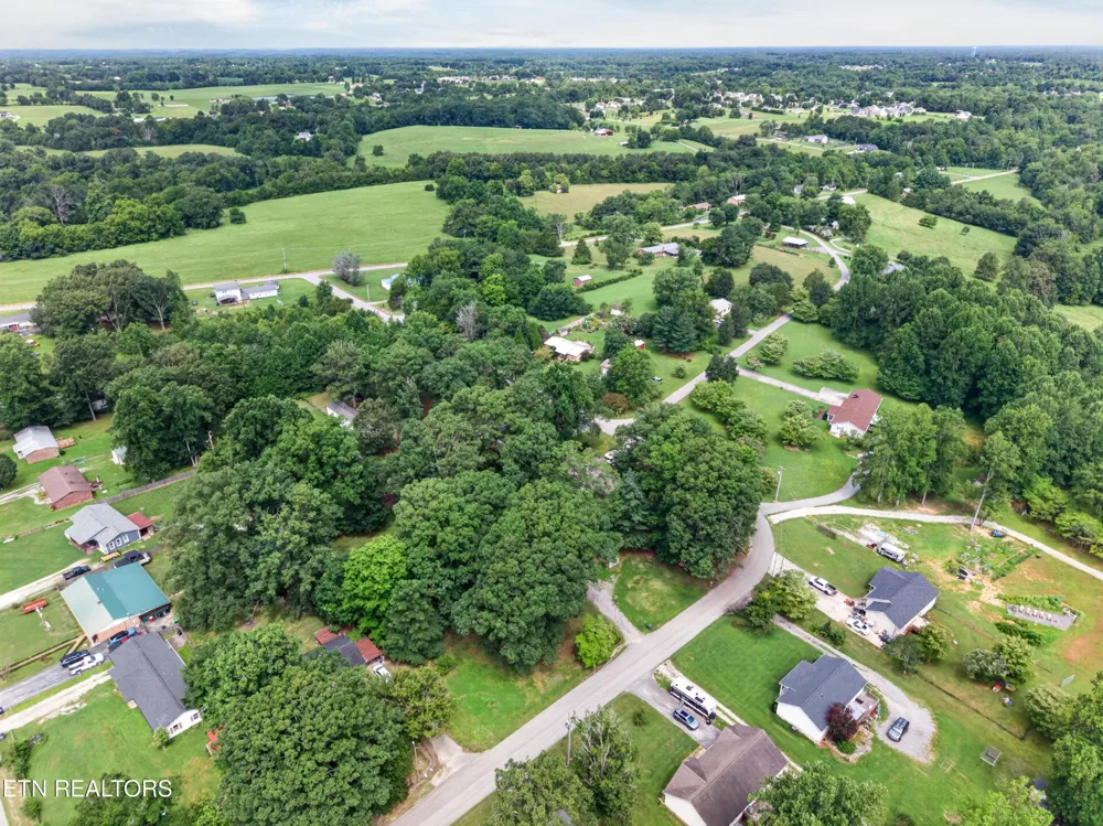 3754 Shady Oak Circle Cookeville, TN 38501