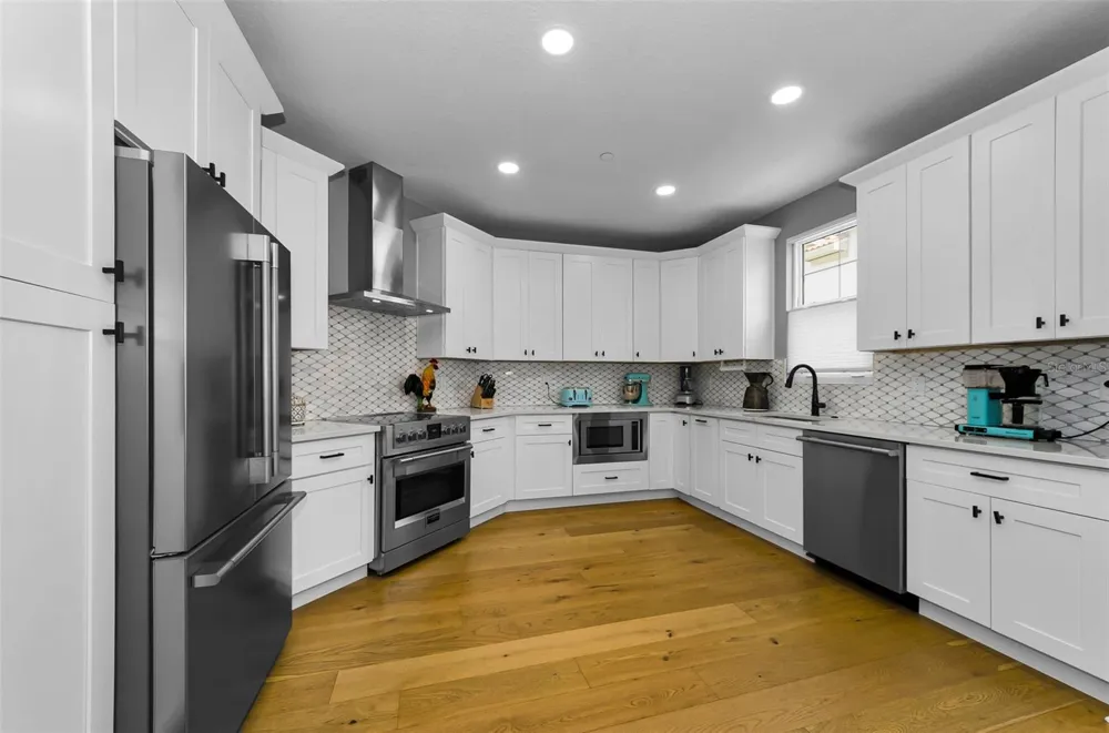1340 BAYSHORE BOULEVARD #304 Dunedin, FL 34698