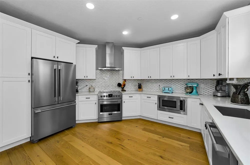 1340 BAYSHORE BOULEVARD #304 Dunedin, FL 34698