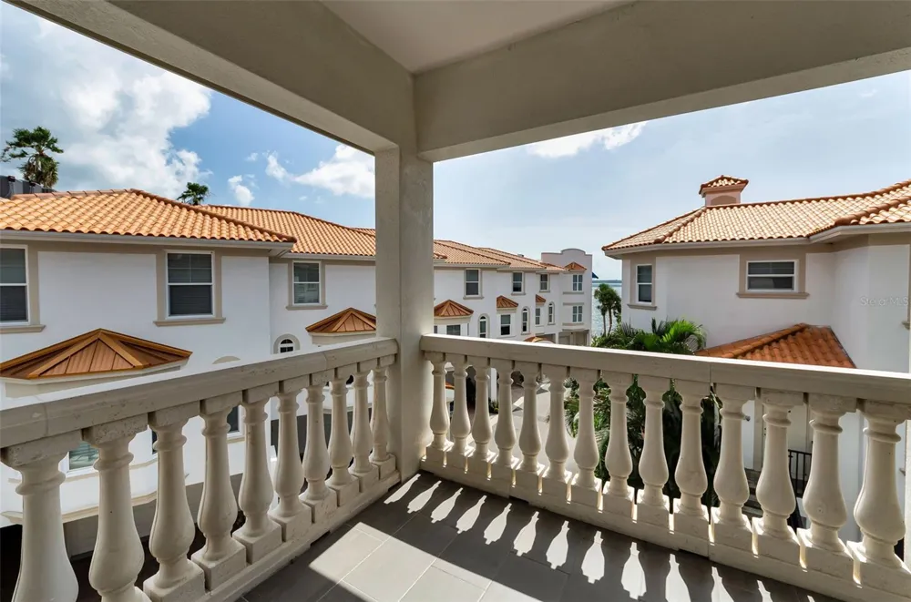 1340 BAYSHORE BOULEVARD #304 Dunedin, FL 34698
