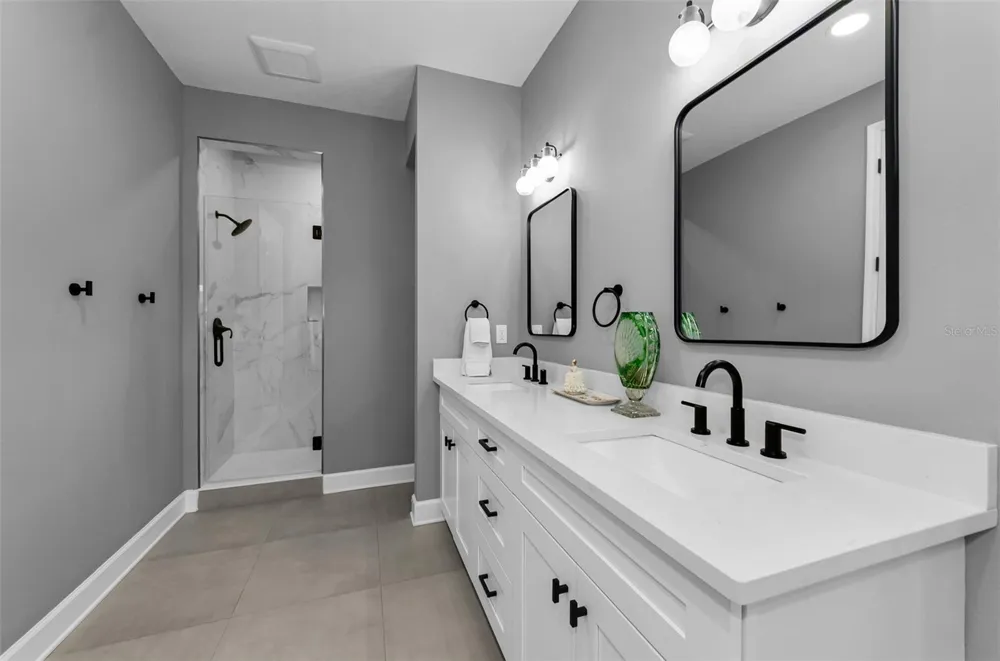 1340 BAYSHORE BOULEVARD #304 Dunedin, FL 34698
