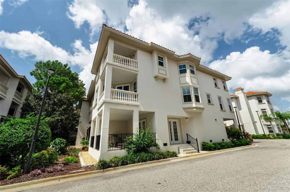 1340 BAYSHORE BOULEVARD #304 Dunedin, FL 34698
