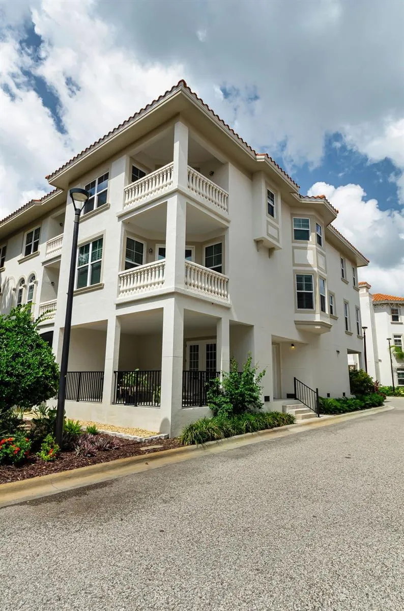 1340 BAYSHORE BOULEVARD #304 Dunedin, FL 34698