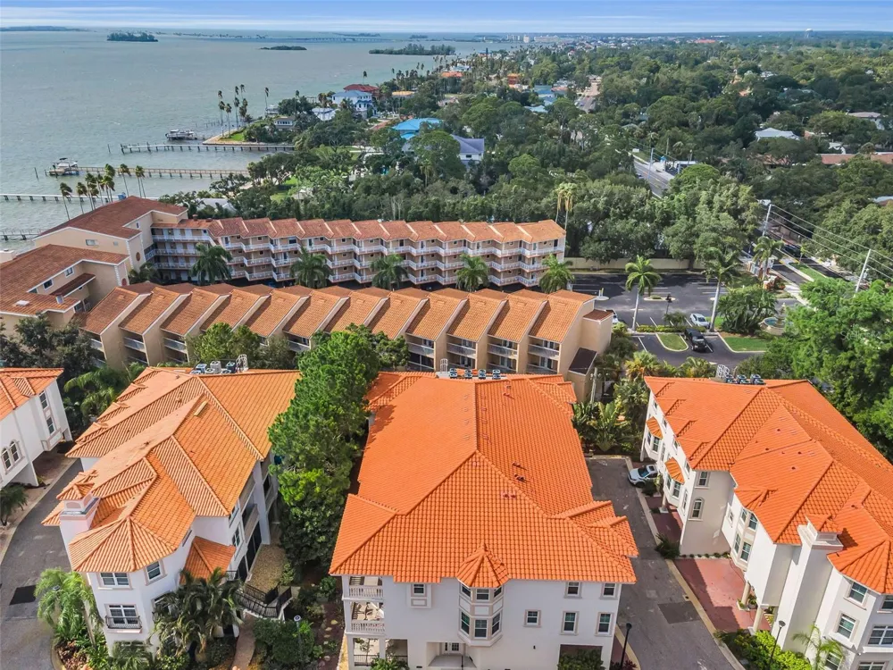 1340 BAYSHORE BOULEVARD #304 Dunedin, FL 34698