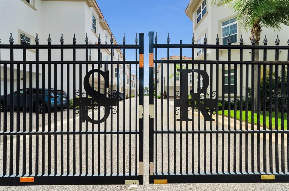 1340 BAYSHORE BOULEVARD #304 Dunedin, FL 34698