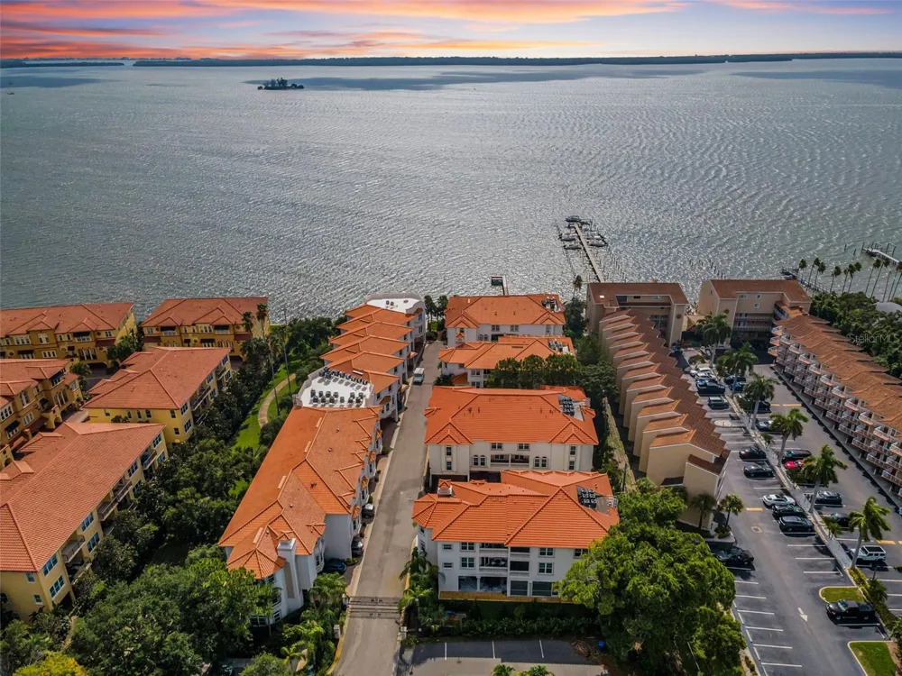 1340 BAYSHORE BOULEVARD #304 Dunedin, FL 34698
