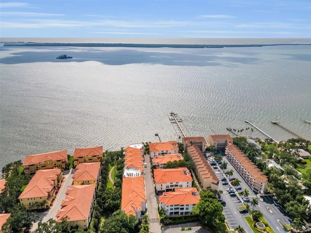 1340 BAYSHORE BOULEVARD #304 Dunedin, FL 34698