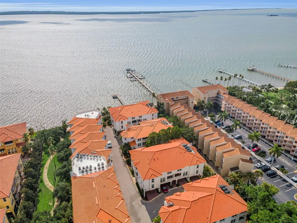 1340 BAYSHORE BOULEVARD #304 Dunedin, FL 34698