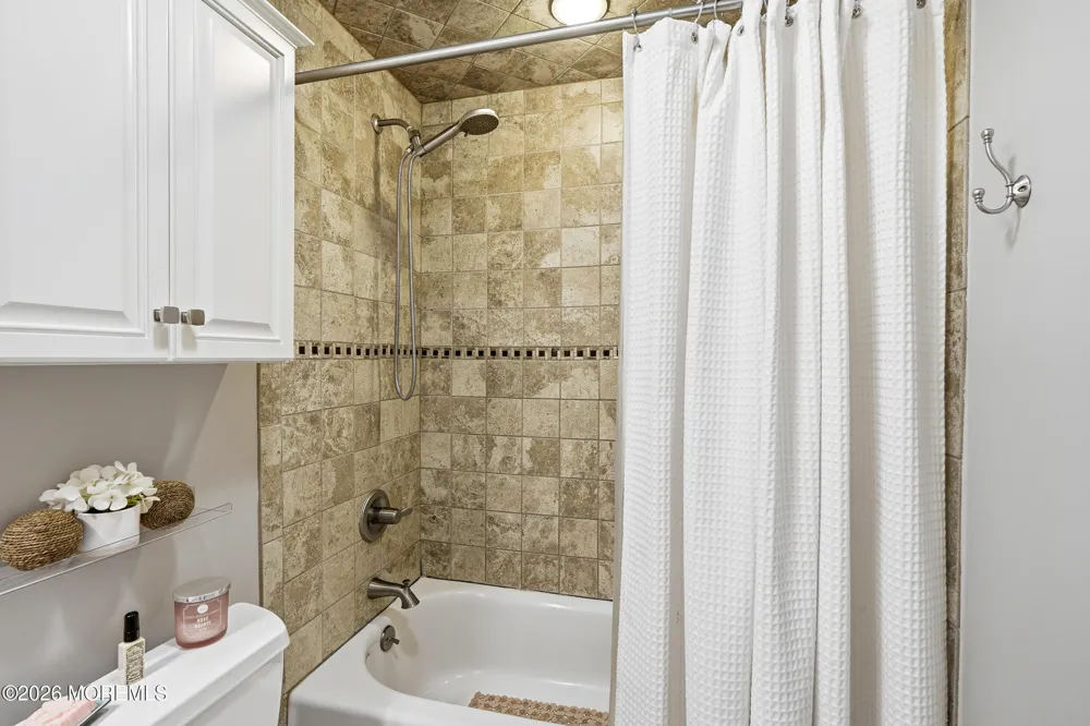 14 Lynn Drive Ocean, NJ 07712