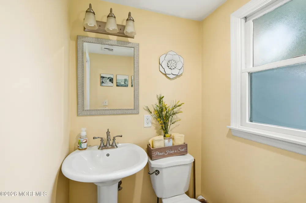 14 Lynn Drive Ocean, NJ 07712