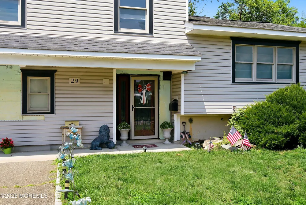 29 Brian Road Edison, NJ 08817