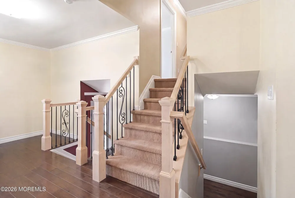 29 Brian Road Edison, NJ 08817