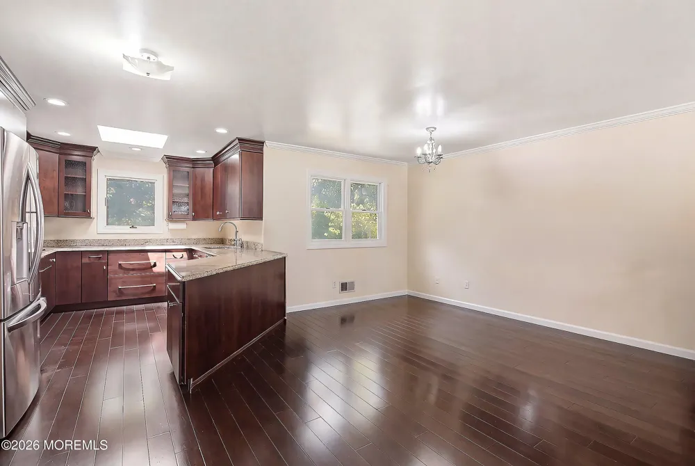 29 Brian Road Edison, NJ 08817