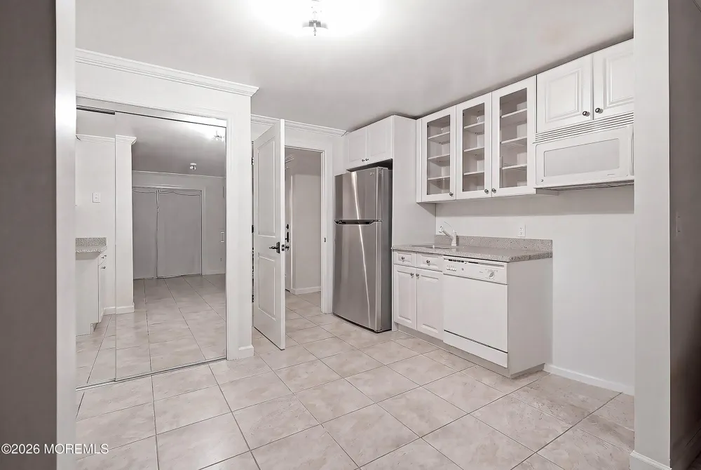 29 Brian Road Edison, NJ 08817