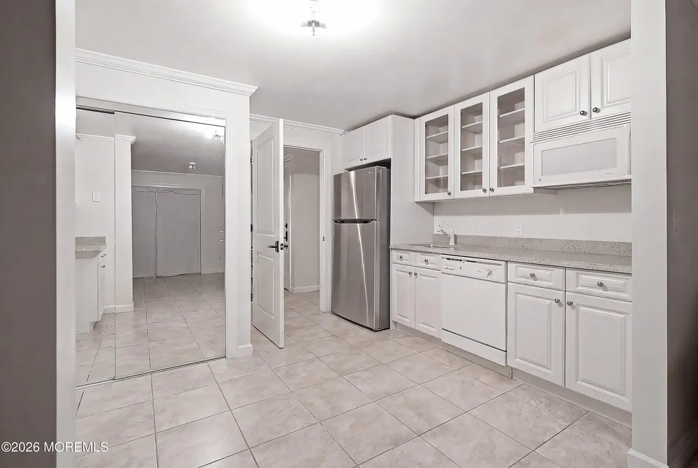 29 Brian Road Edison, NJ 08817