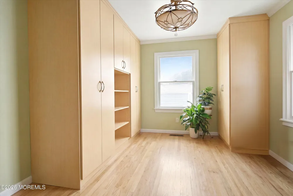 29 Brian Road Edison, NJ 08817
